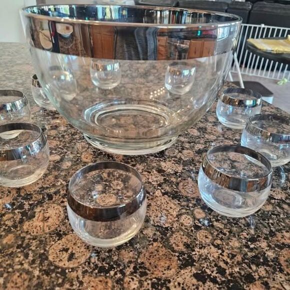 MCM Dorothy Thorpe Silver Band Punch Bowl and 9 Matching Roly Poly Glasses - Picture 1 of 8